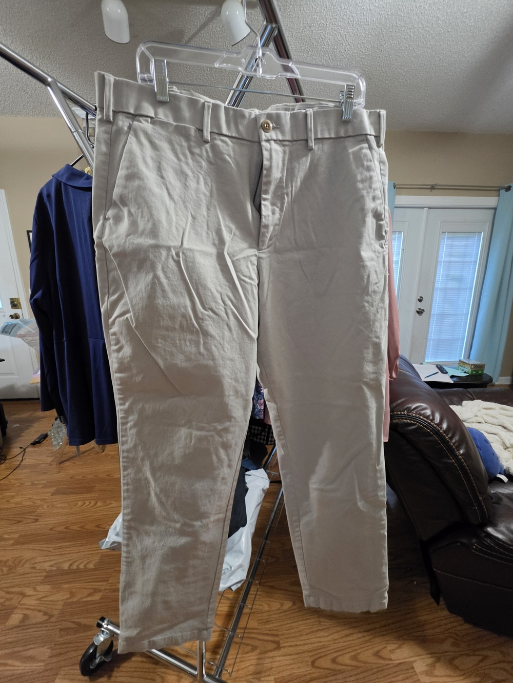 GAP Men's Chinos in Light Khaki